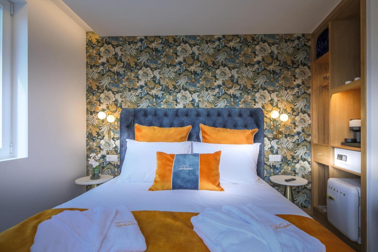 A Tendinha - Guest House เปโซดาเรกวา ภายนอก รูปภาพ