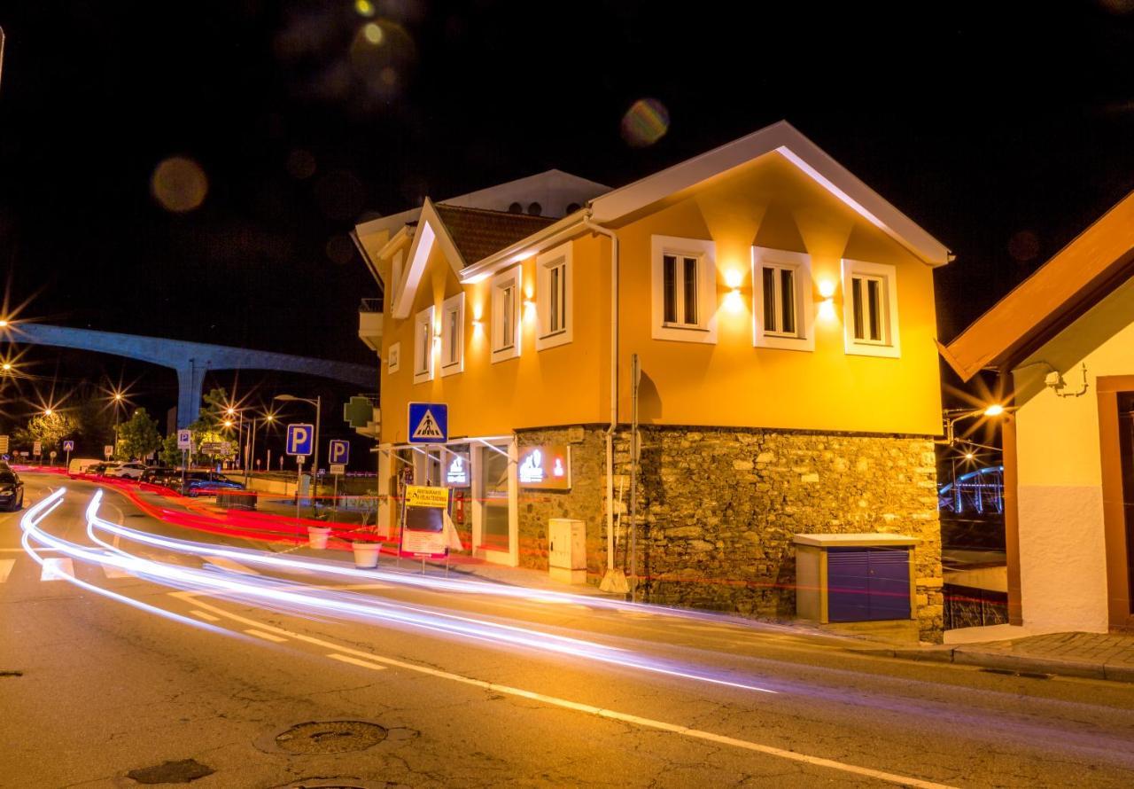 A Tendinha - Guest House เปโซดาเรกวา ภายนอก รูปภาพ